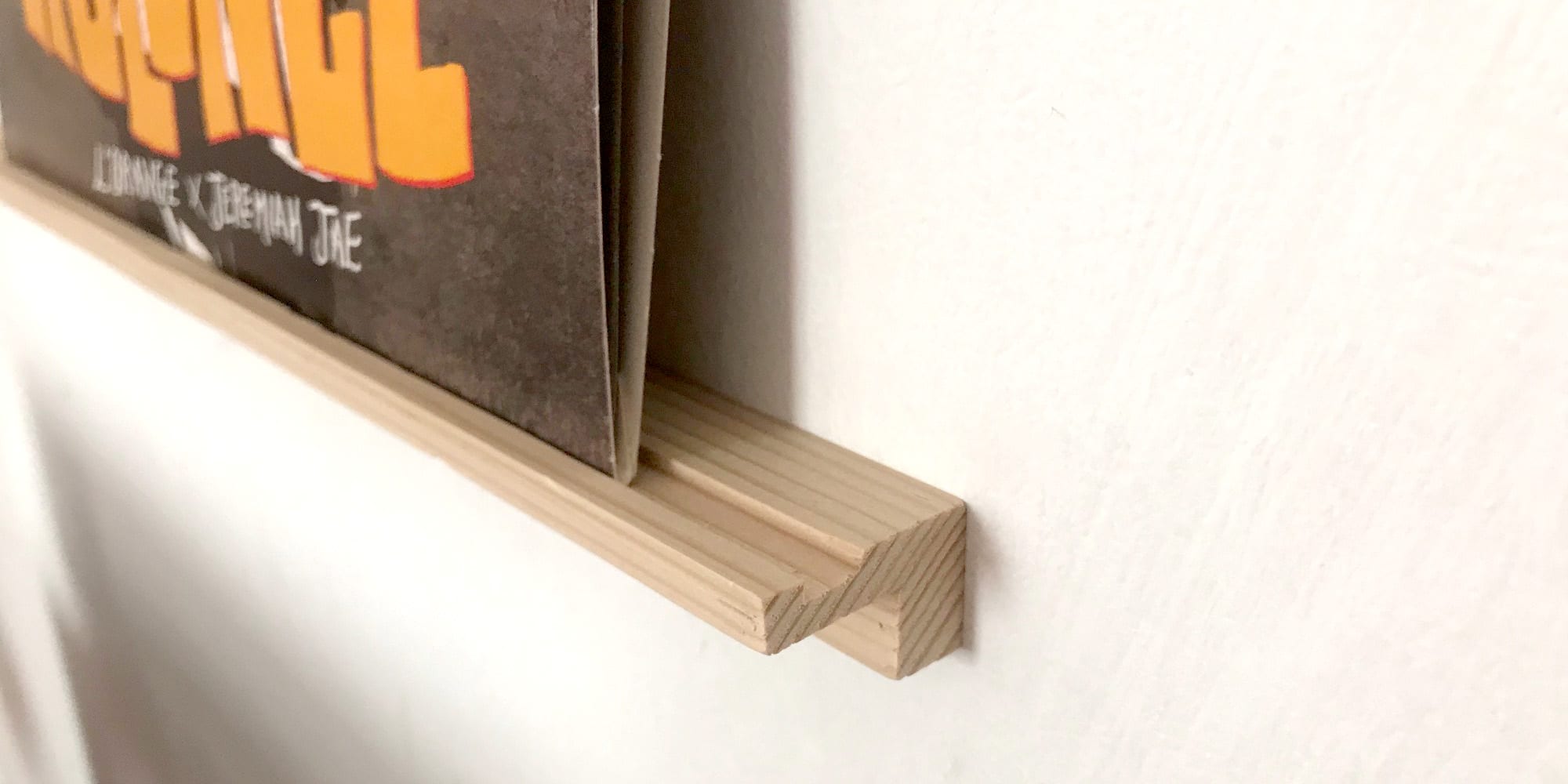 La Machinerie - NOUVEAUTÉ // LE CADRE VINYLE 33 TOURS EN BOIS 💽 Ce sublime cadre  pour #vinyle en bois se fond parfaitement avec la décoration de votre  intérieur sur votre mur